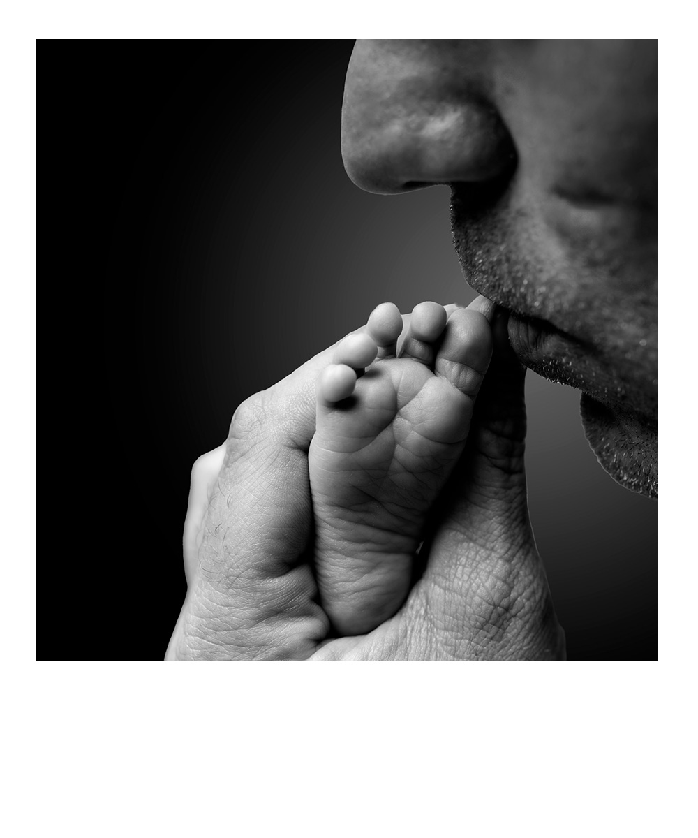 schlafendes Baby in weiß